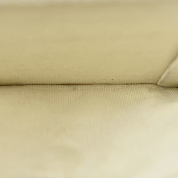 CHANEL Authentic White Caviar Leather Wallet - Picture 10 of 11